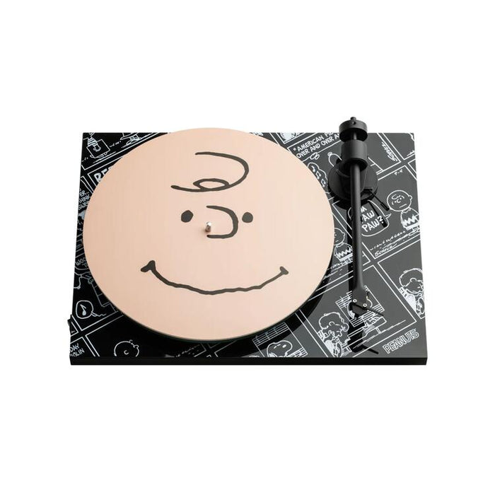 Pro-Ject PJ37900767 | Table tournante - Peanuts - OM10 - Édition limitée-Sonxplus St-Sauveur